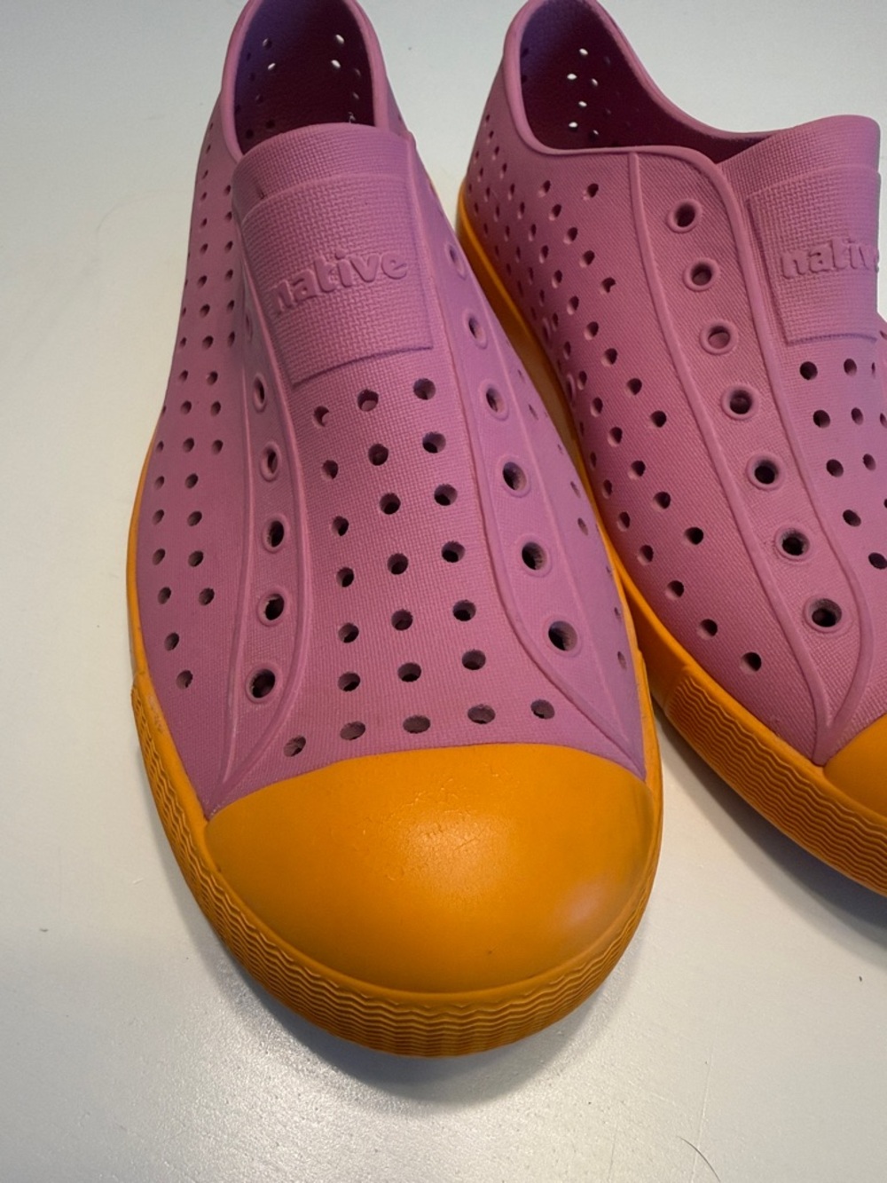 Native Jefferson Kids Pink and Orange Slip-On Water Shoes - Picture 5 of 6